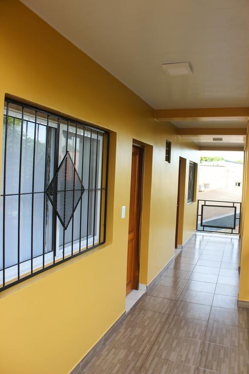 Hospedaje Jose Gorgues Πουέρτο Ιγκουασού Εξωτερικό φωτογραφία